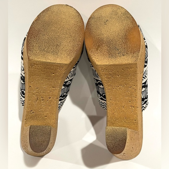 Reba McEntire Wedge Slip-on - Size 8M - Picture 7 of 7